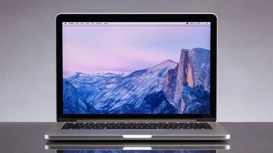MacBook Air (M4, 13-inch) – 16 GB / 256 GB